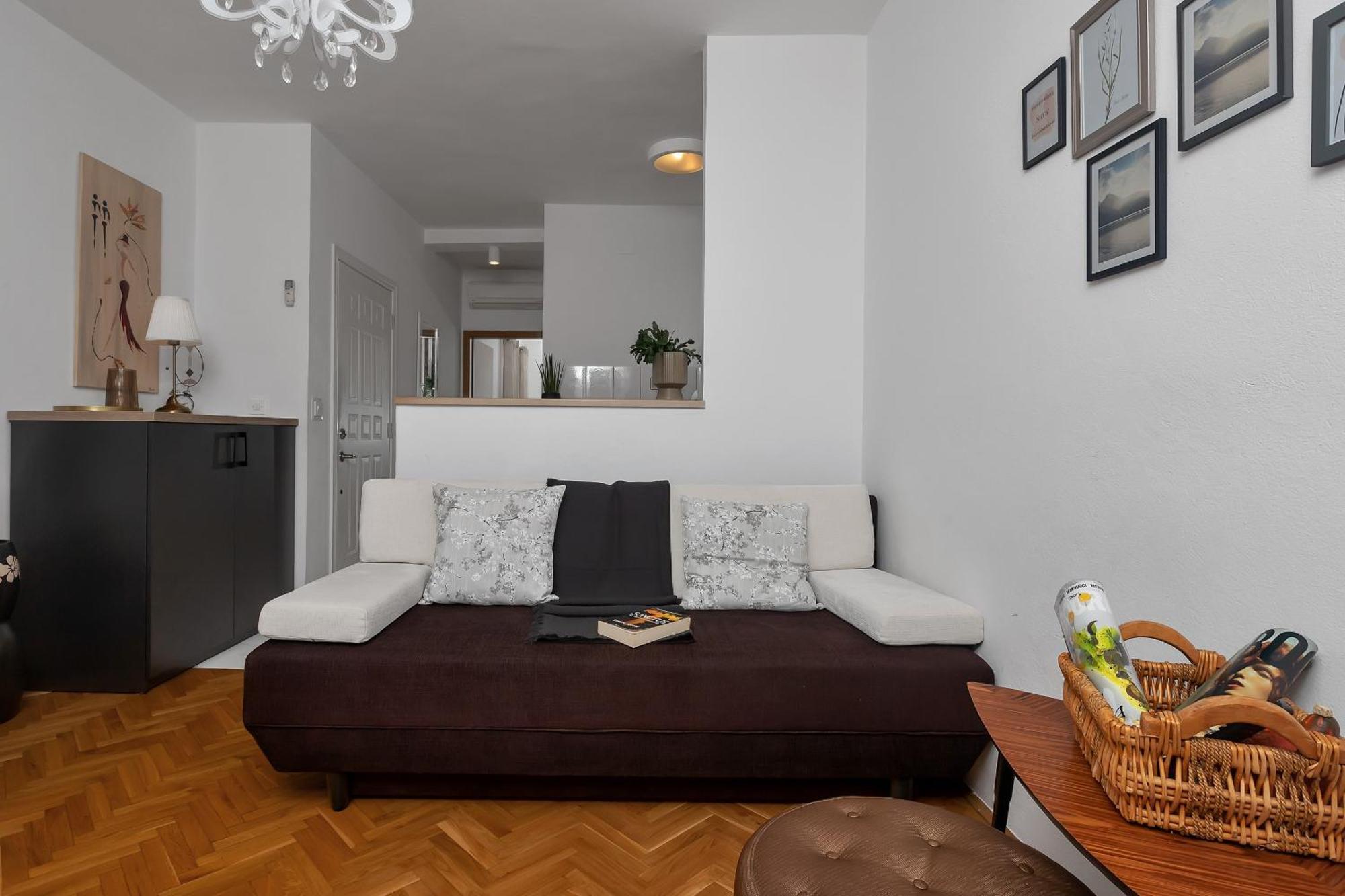 Apartments Strada Tučepi Oda fotoğraf