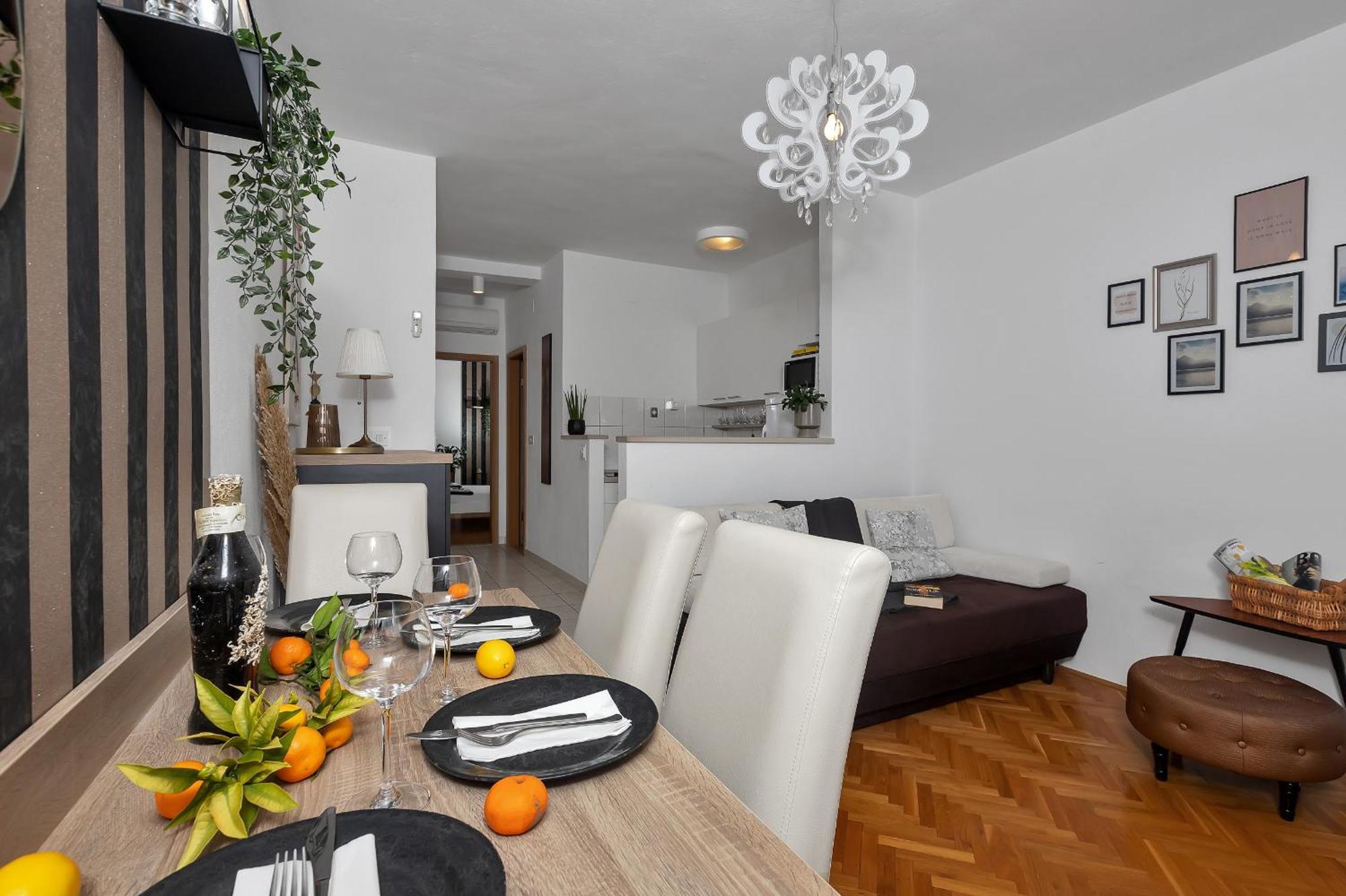 Apartments Strada Tučepi Oda fotoğraf